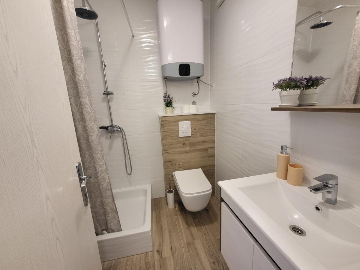 Mali Apartman U Centru Макарска Экстерьер фото