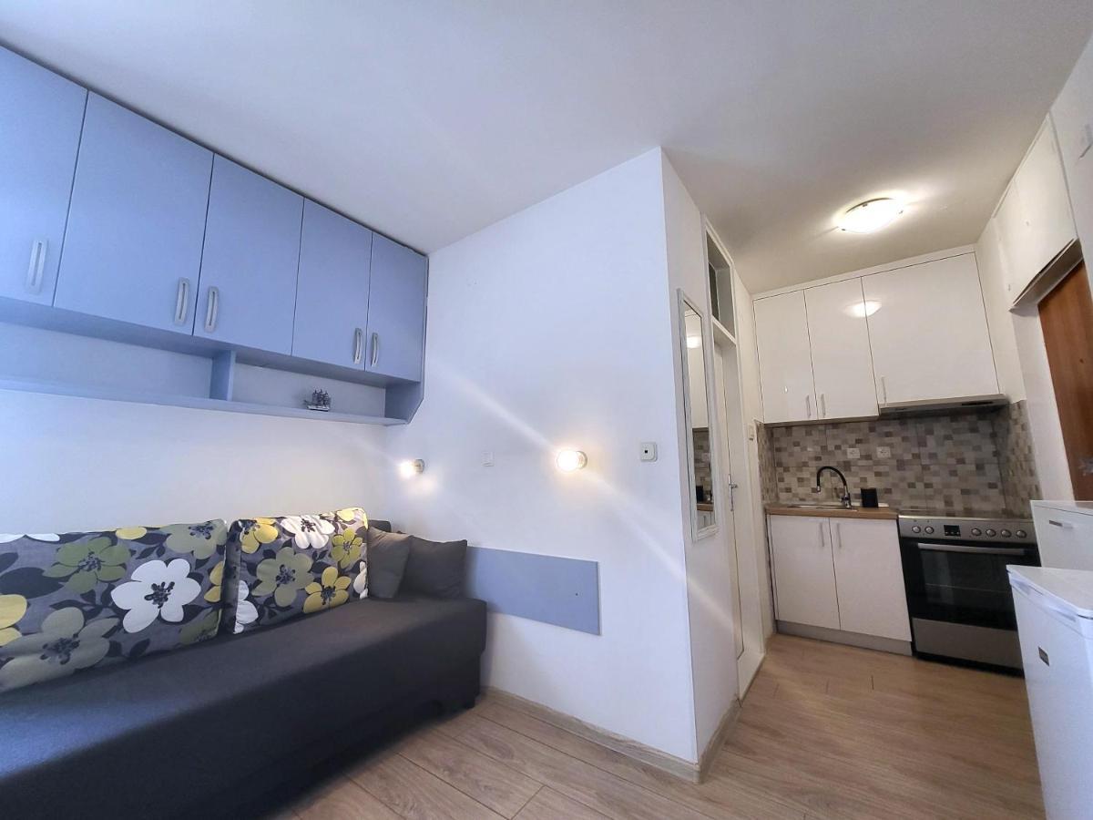 Mali Apartman U Centru Макарска Экстерьер фото